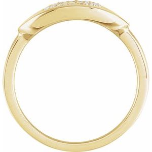14K Yellow Gold 1/10 CTW Natural Diamond Initial O Signet Ring