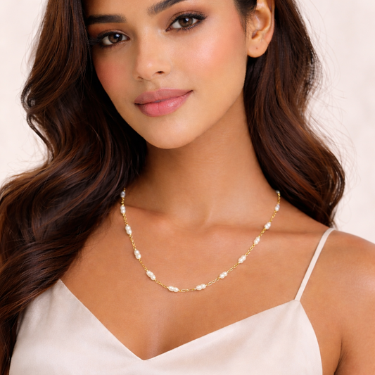 Paperclip Oval Pearl Necklace